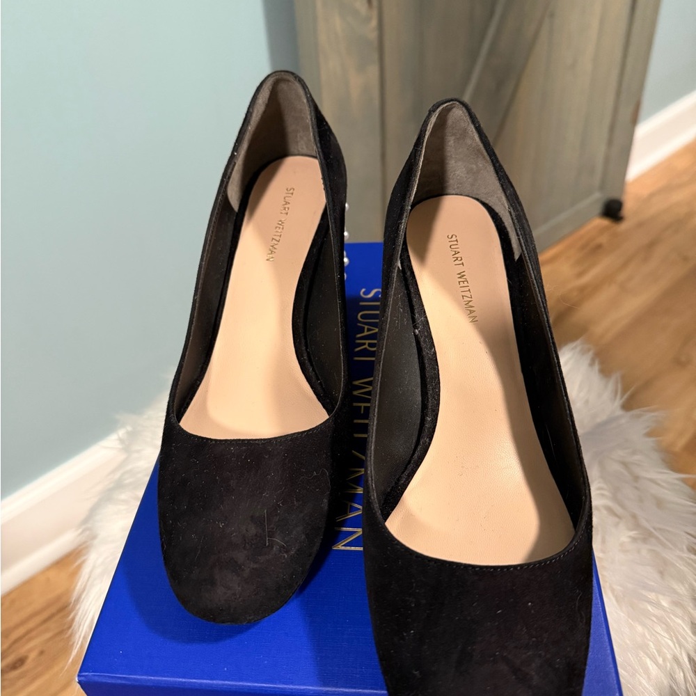 Stuart Weitzman Black Heels with Pearl Accents - Picture 5 of 6